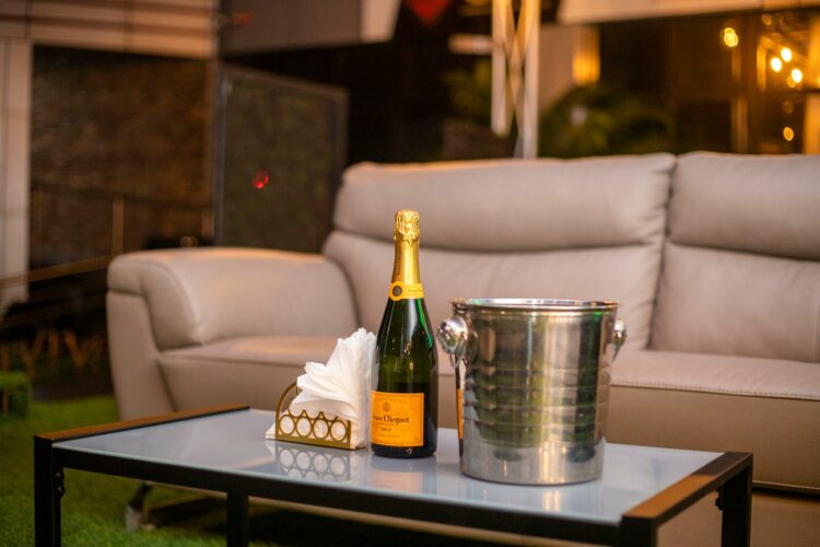 VIP welcome service for luxury travelers