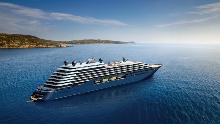 Luminara Ritz-Carlton Yacht luxury cruise ship at sea