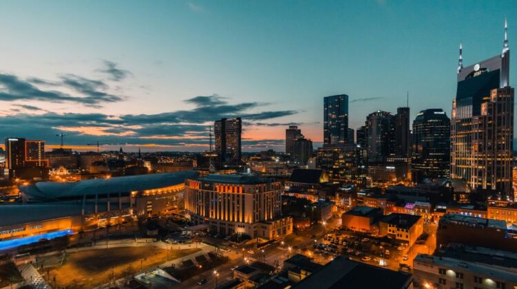 Nashville Tennessee skyline at dusk with AT&T Building — luxury family vacation in Nashville