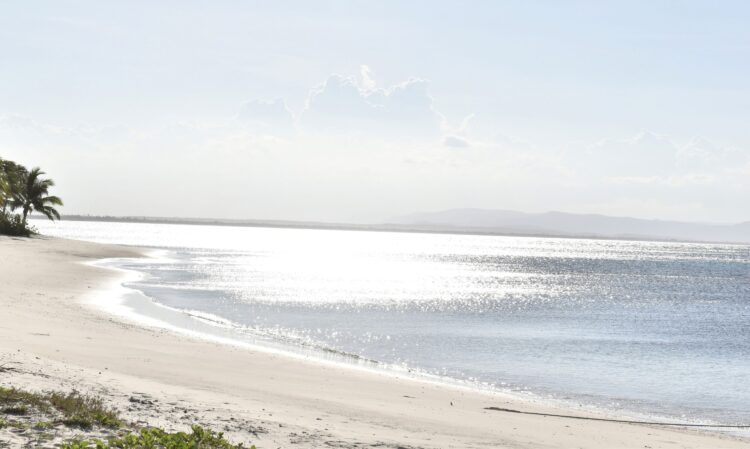 Luxury safari and beach combination in Madagascar with tropical coastline